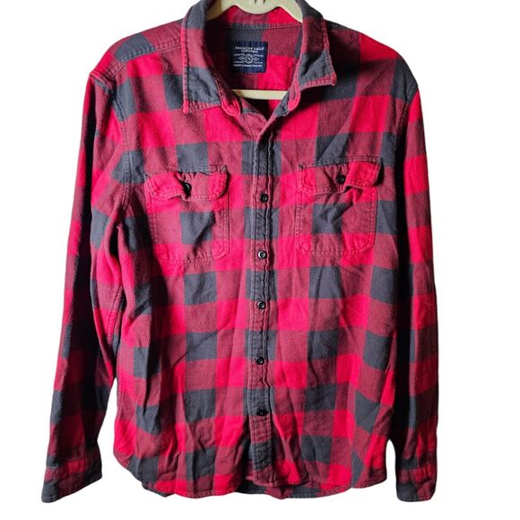 American Eagle Button Up Shirt Mens Medium Red Plaid Soft Flannel Fall Insulated - Picture 2 of 6